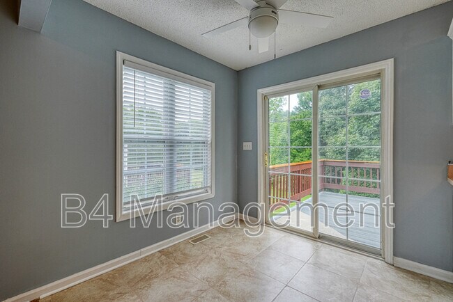 Building Photo - 208 Cotton Creek Dr