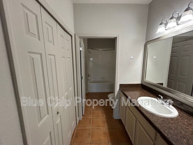 Building Photo - 14200 Avalon Rd