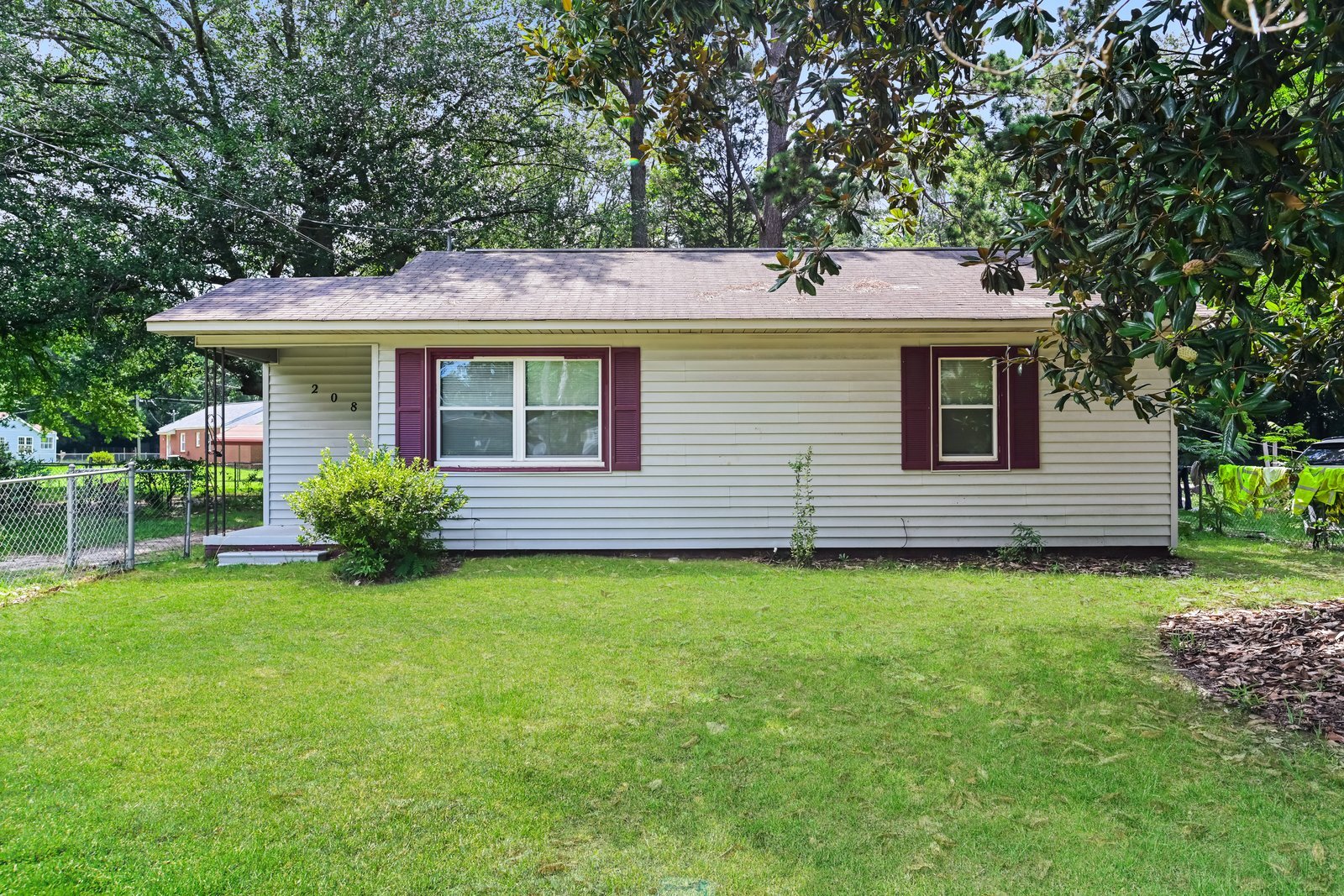 Building Photo - 208 Camellia Cir