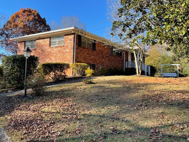 Building Photo - Austell Rental-Open House Saturday Feb. 22...