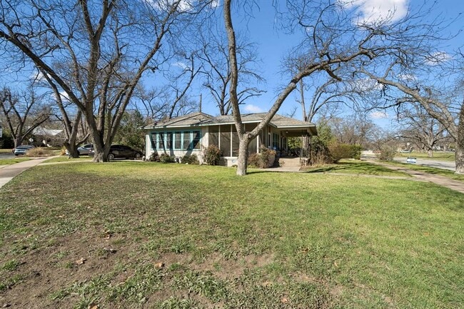 Building Photo - 3101 Wheeler St