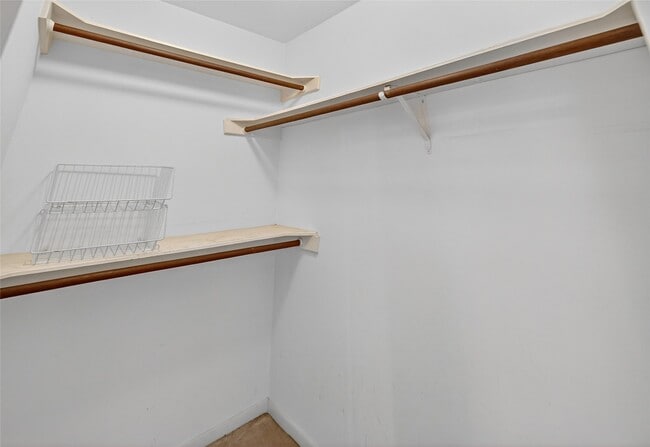 Building Photo - 1631 Bradney Dr