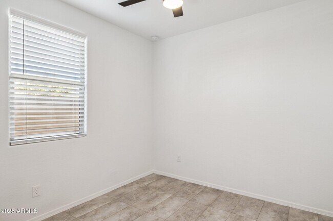 Building Photo - 23012 N 178th Ln