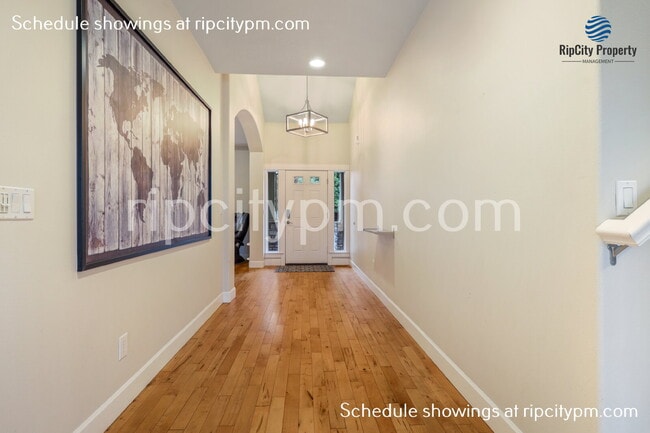 Building Photo - 22314 SW Mandan Dr