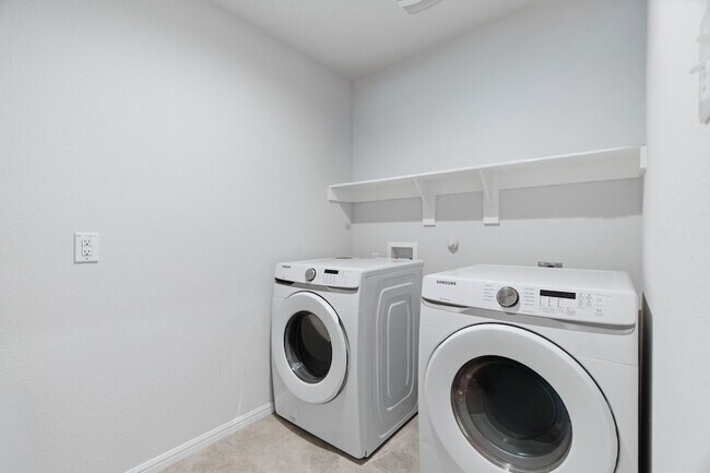 Building Photo - 16308 Caledonia Ct