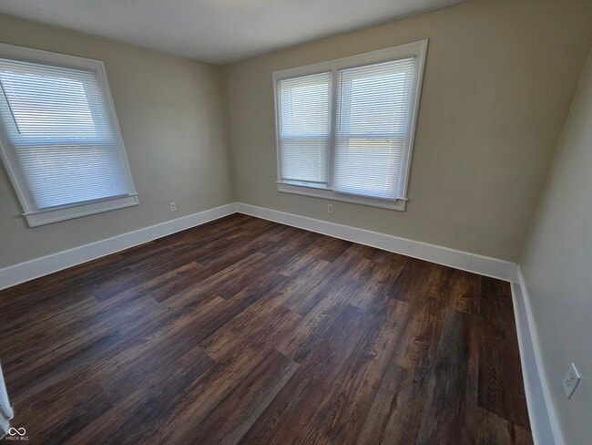 Building Photo - 316 N Denny St