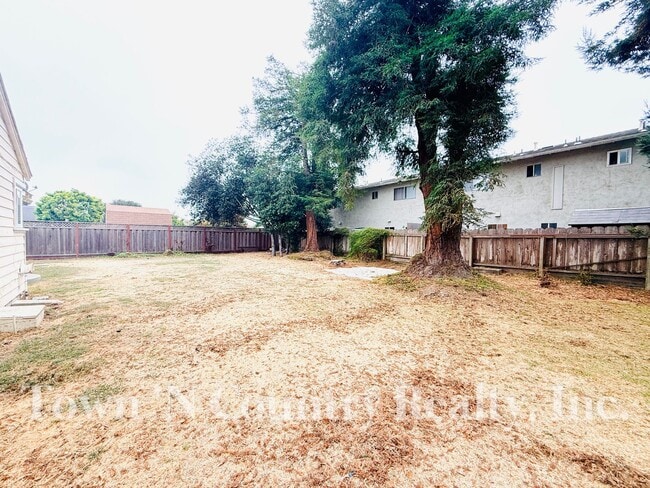Building Photo - Beautifully Updated 3-Bedroom Home in Sout...