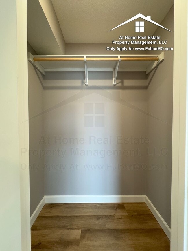 Building Photo - 2610 N Bluff St