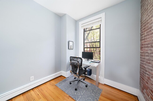 Building Photo - 839 Willow Ave