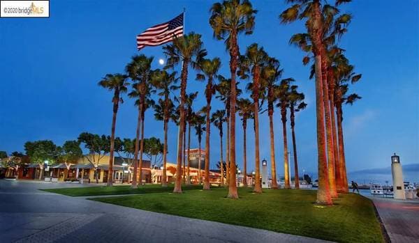 Building Photo - 5 Embarcadero West