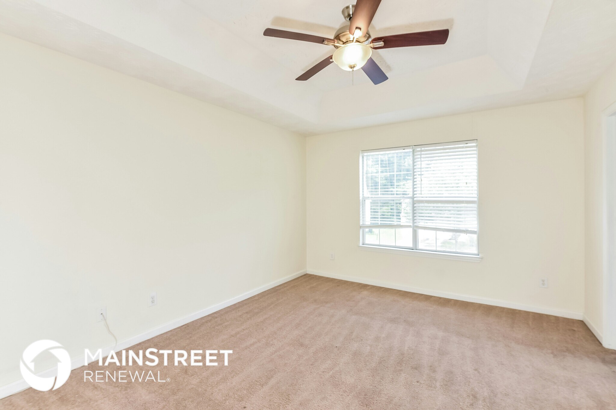 Building Photo - 3552 6 Oaks Ct