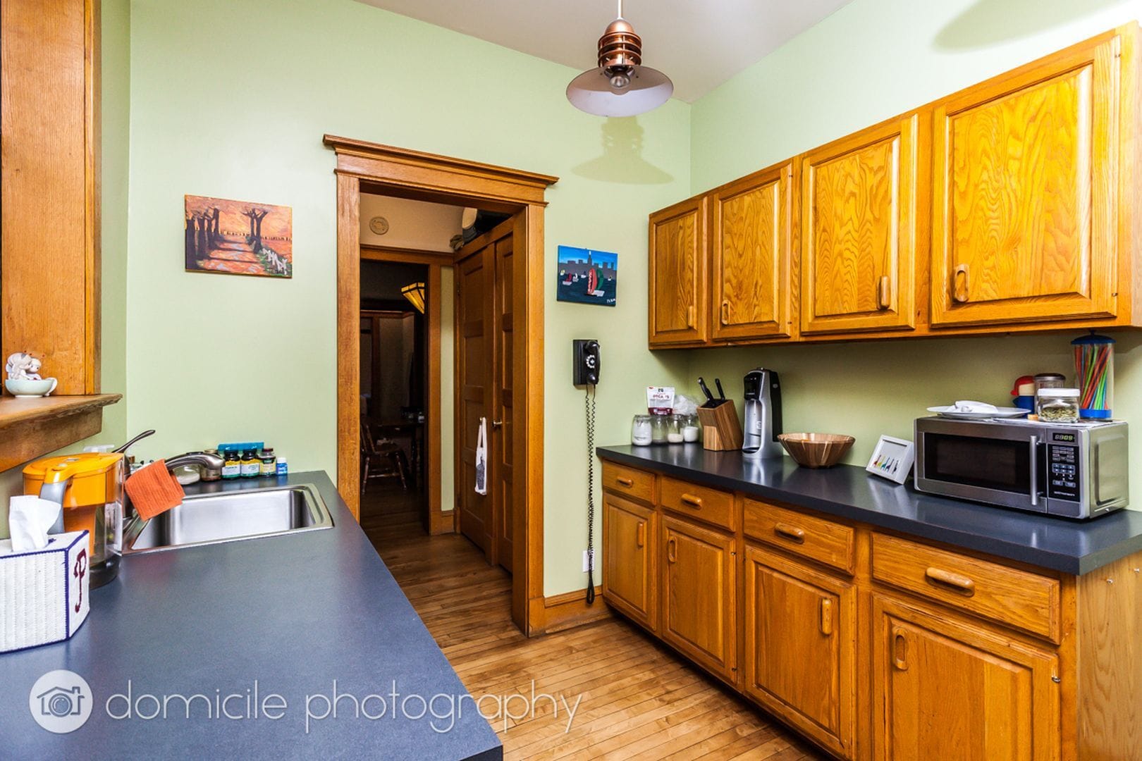 Building Photo - 3747 N Pine Grove Ave