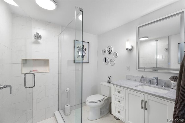 Building Photo - 691 Wallace St