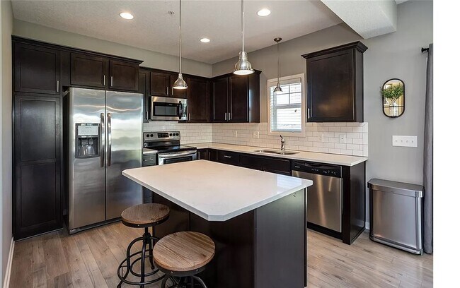 Kitchen - 3509 SE Glen Dr