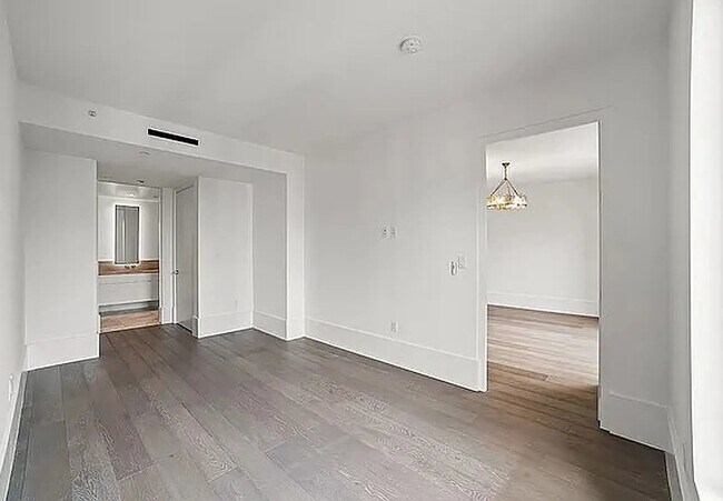 Building Photo - 429 Kent Ave