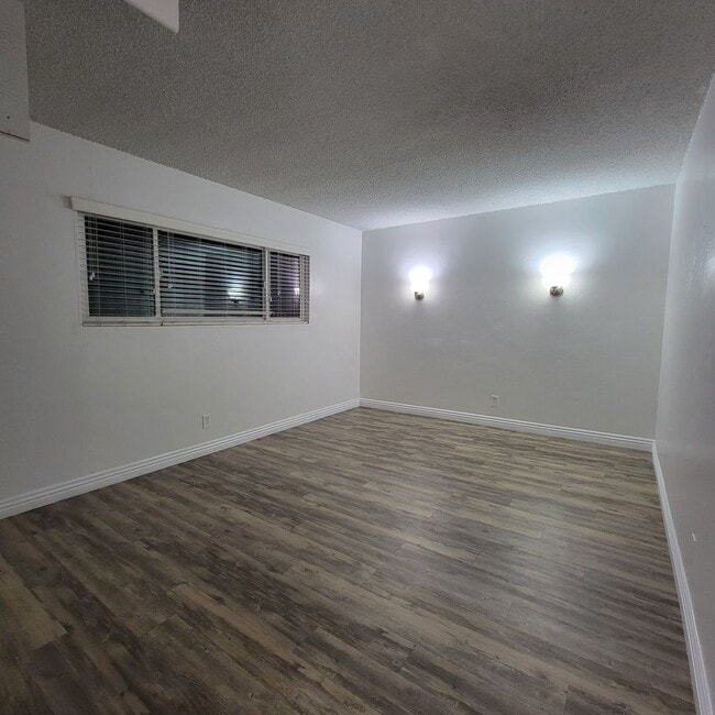 Building Photo - Spacious Beautiful North Park 1 Bed / 1 Bath with Pool