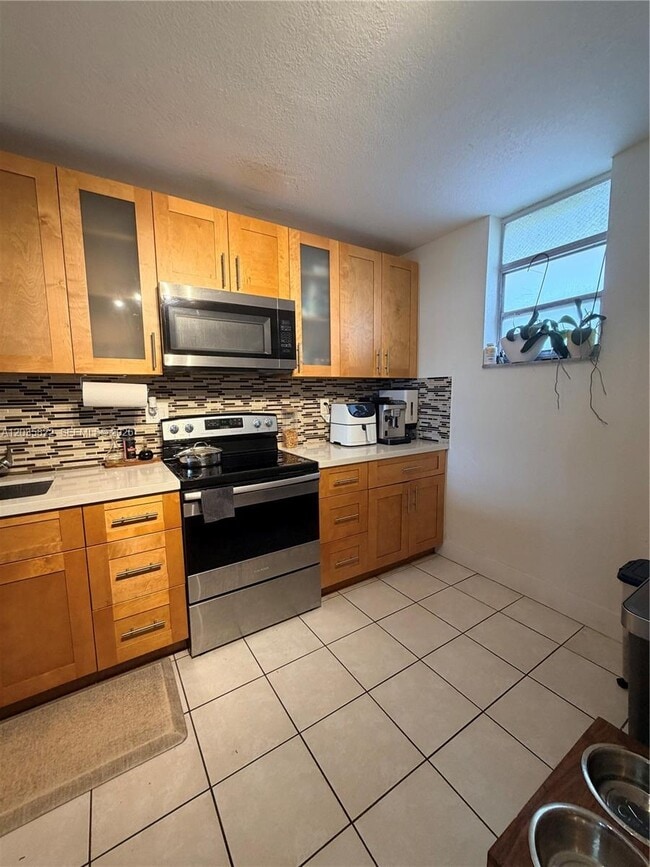 Building Photo - 2903 N Miami Beach Blvd