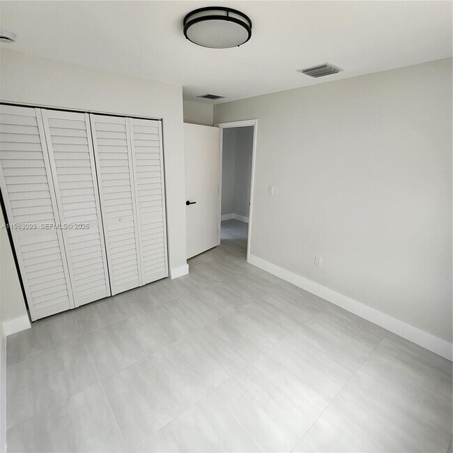 Building Photo - 1171 NW 66th St