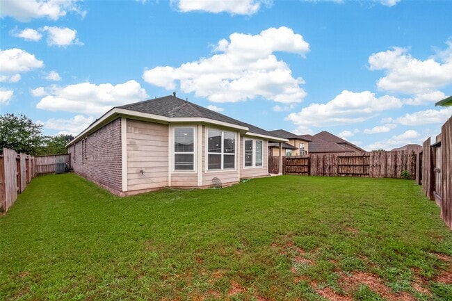 Building Photo - 2209 Hidden Meadow Ln