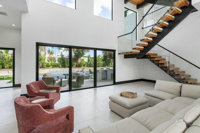 Building Photo - 13480 U.S. Rte 1