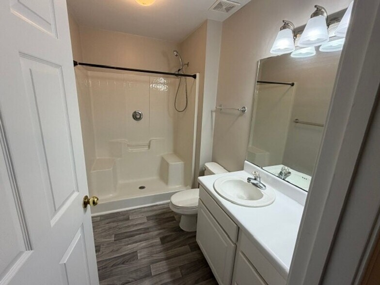 Building Photo - 1248 Cross Creek Cir