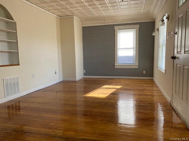 Building Photo - 103 Watkins Ave