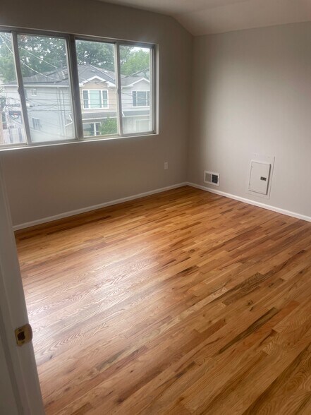 Building Photo - 22 Ovas Ct