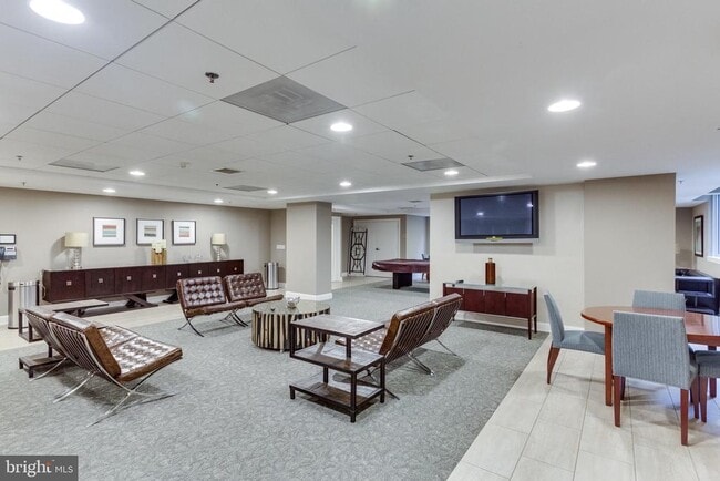 Building Photo - 1020 N Highland St