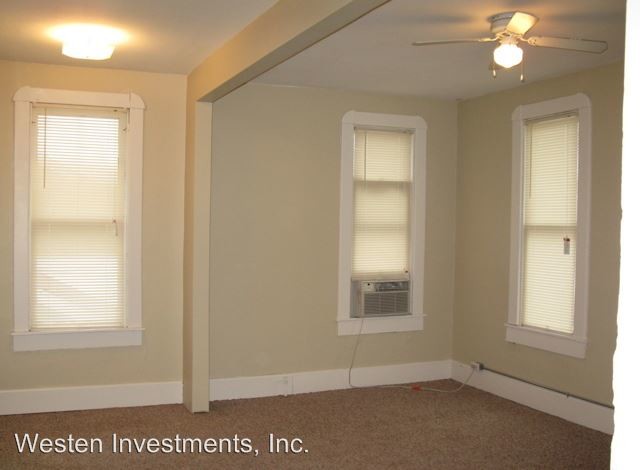 Building Photo - 3 br, 1 bath Room For Rent - 122 W Calhoun St