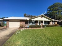 Building Photo - 1111 Coral Dr