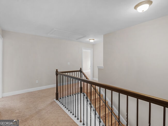 Building Photo - 185 Regency Pl