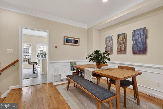 Building Photo - 8814 Hunting Lodge Ct