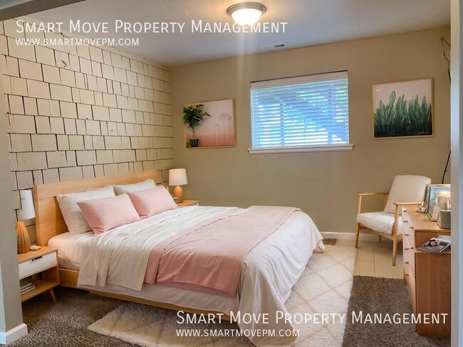 Building Photo - 8800 Craydon Dr