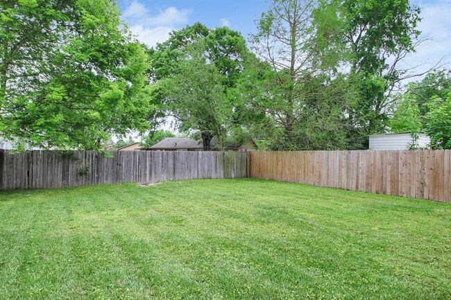 Building Photo - 12714 Summer Mill Dr