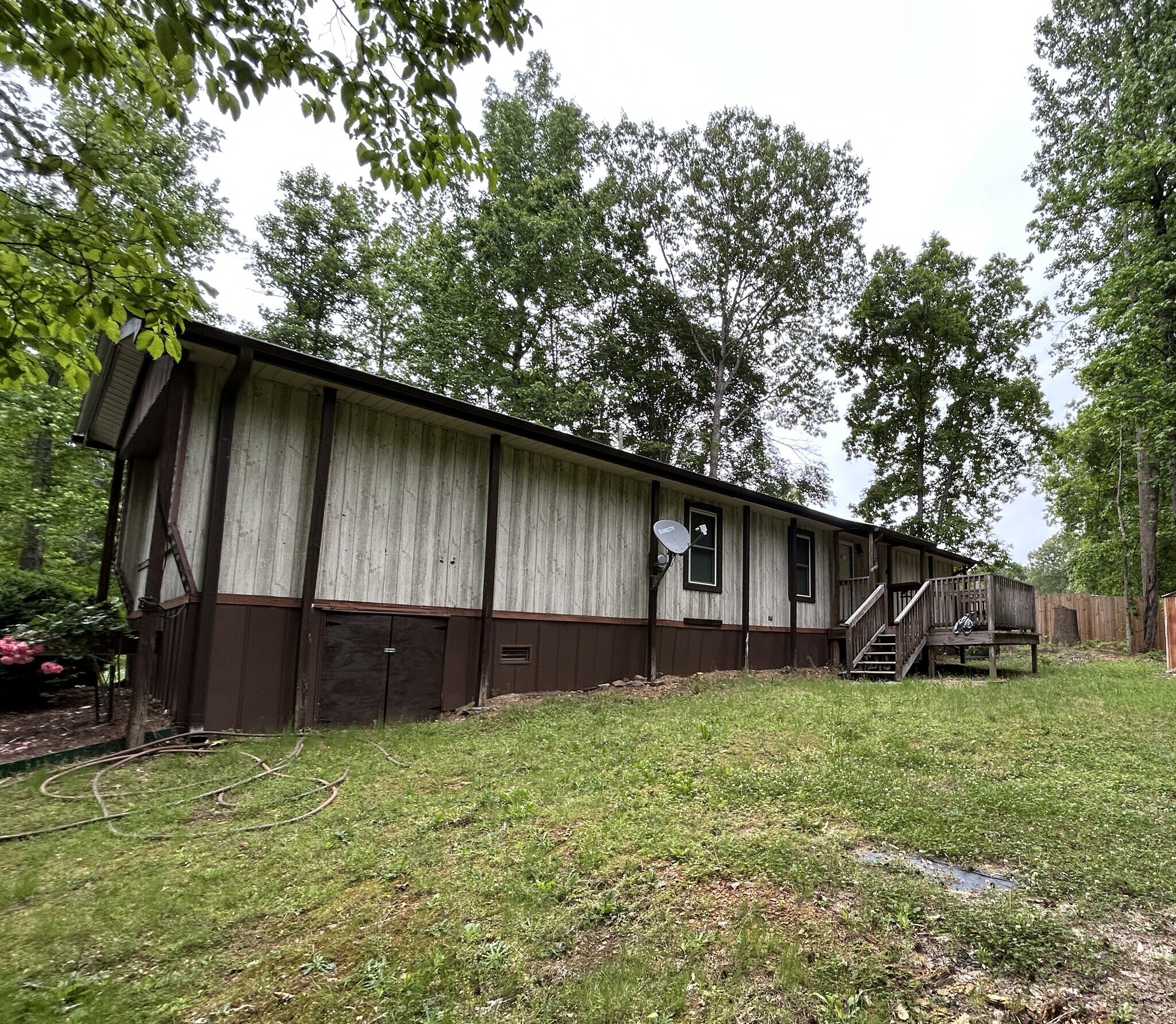 Back with deck - 10975 E US Highway 64