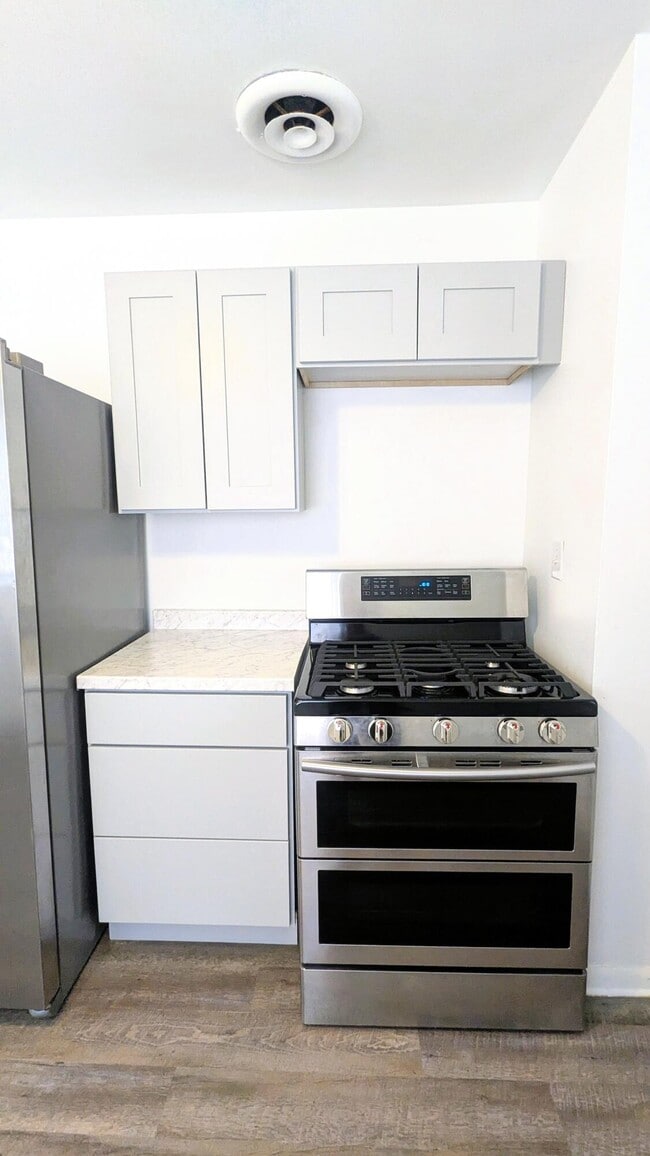 Building Photo - 30113 Hazelwood St