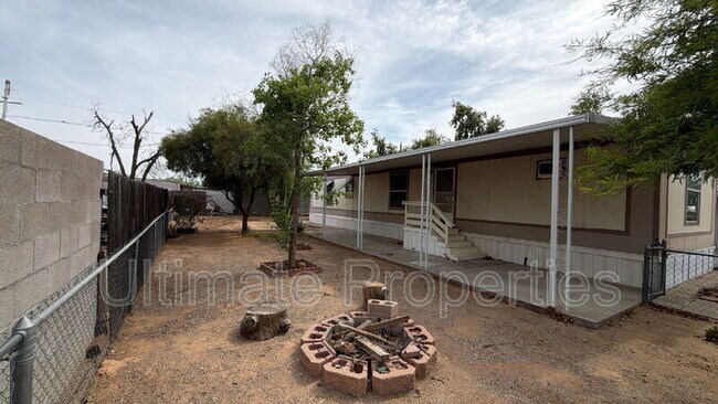 Building Photo - 2067 E Charleston Ave