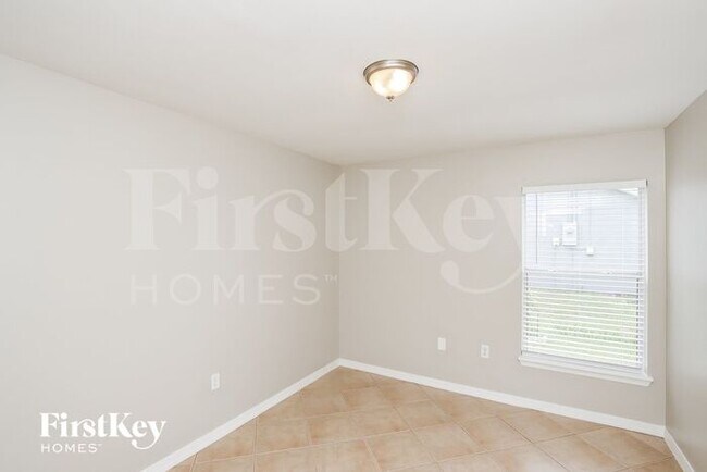 Building Photo - 374 Stendal Rd NW