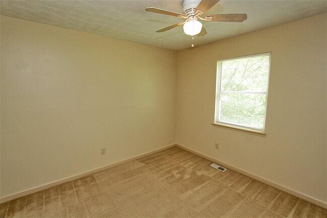 Building Photo - 1381 Omie Way
