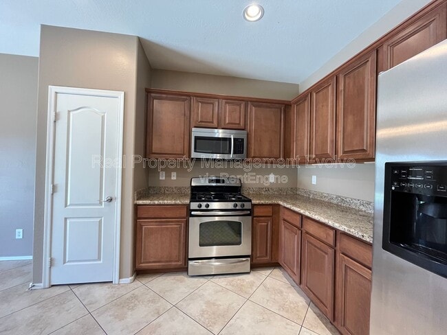 Building Photo - 2825 E Trigger Way