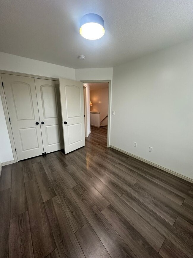 Building Photo - 3 Bed | 2.5 Bath Home in South Weber – Ready for Move-In!