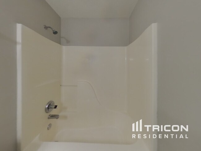 Building Photo - 11102 Leo Drive Indianapolis IN