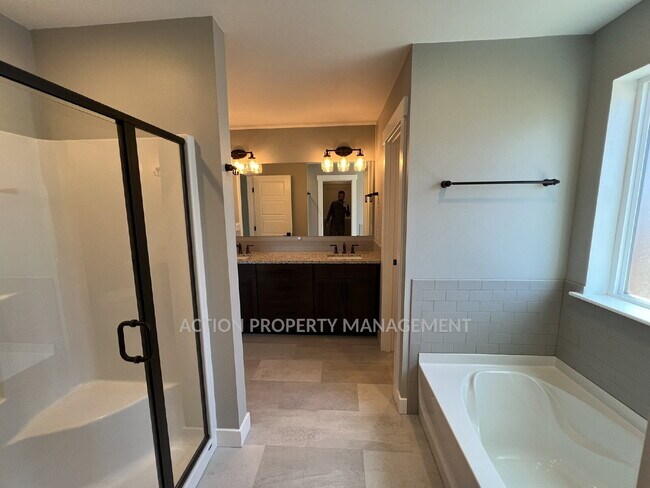 Building Photo - 3 bed 2 bath home in Sequim, close to everything