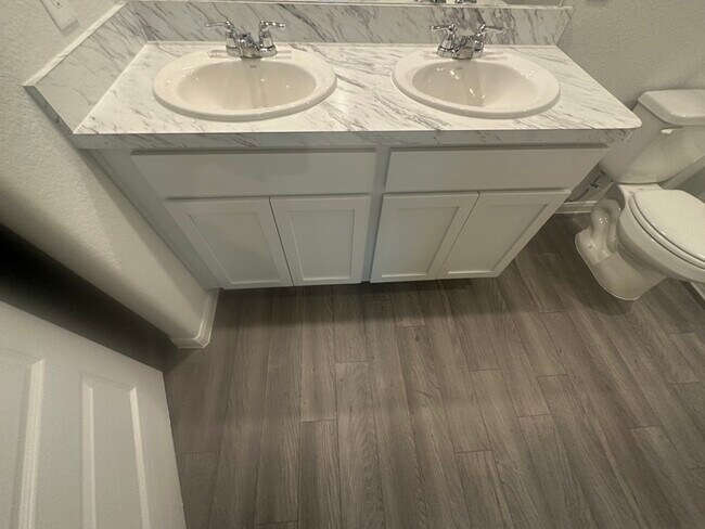 Building Photo - 59 Road 51026 Cleveland TX  77327