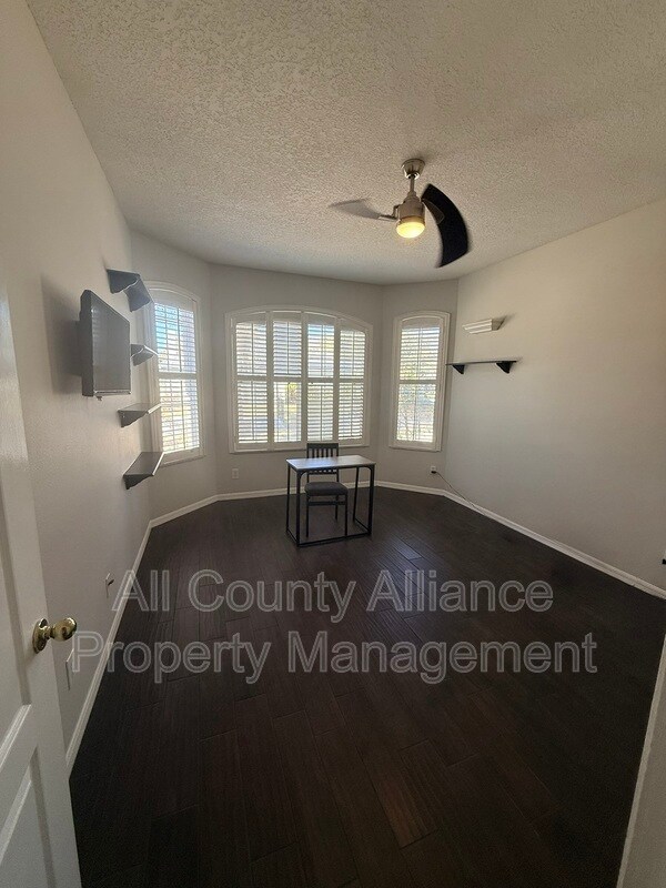 Building Photo - 7532 Blue Spring Dr