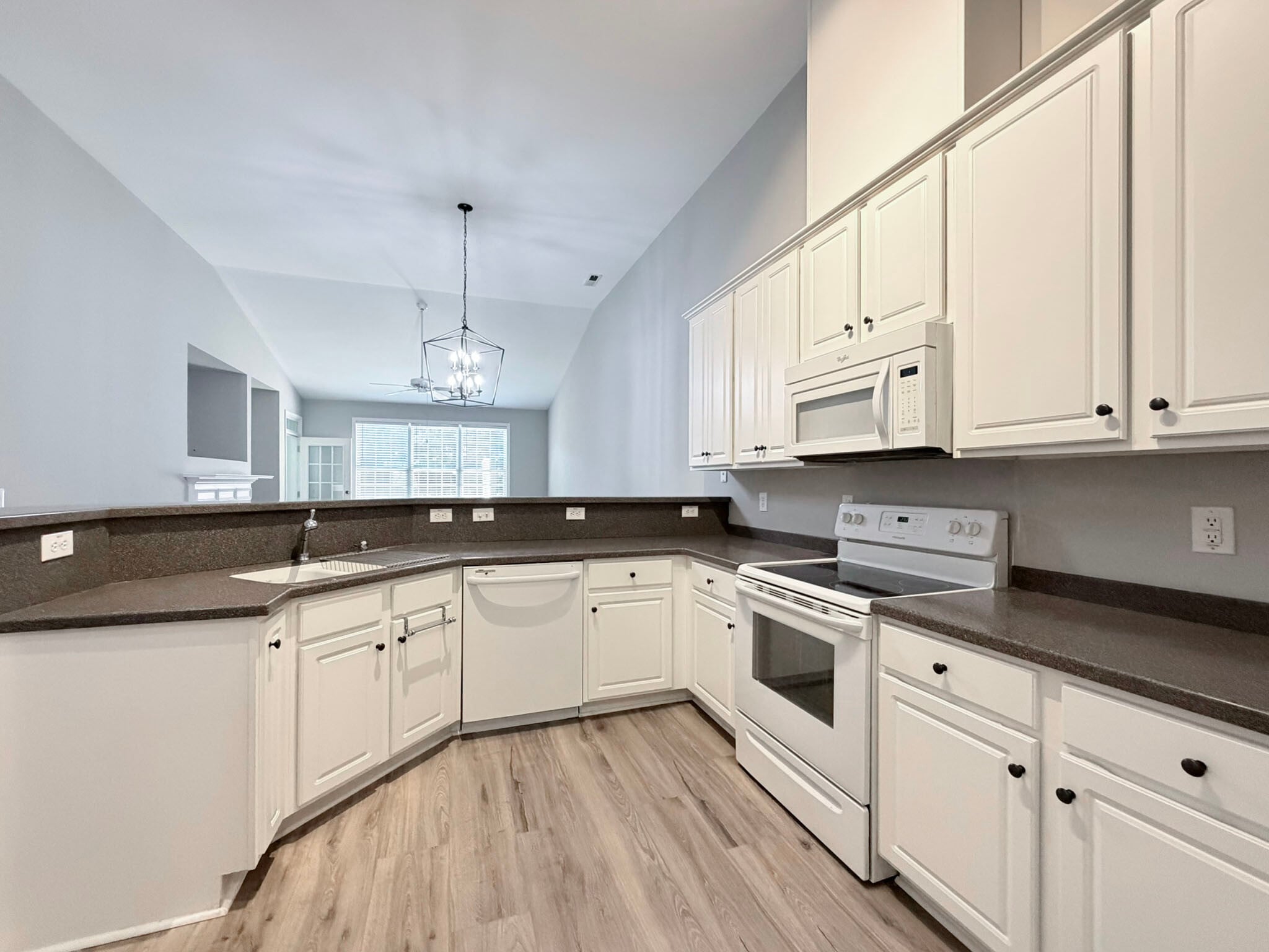 Building Photo - 10483 Dapping Dr