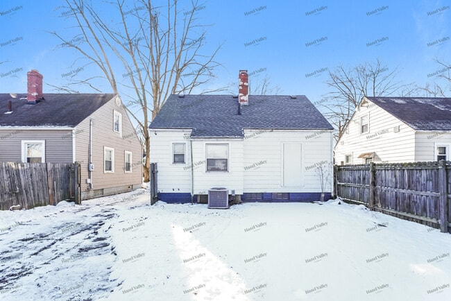 Building Photo - 3163 Lincoln St