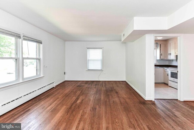 Building Photo - 130 S 29th St