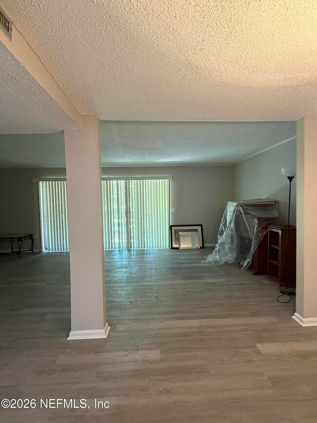 Building Photo - 396 Regency Wood Dr