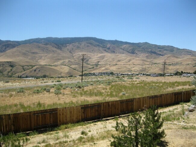 Building Photo - R2100